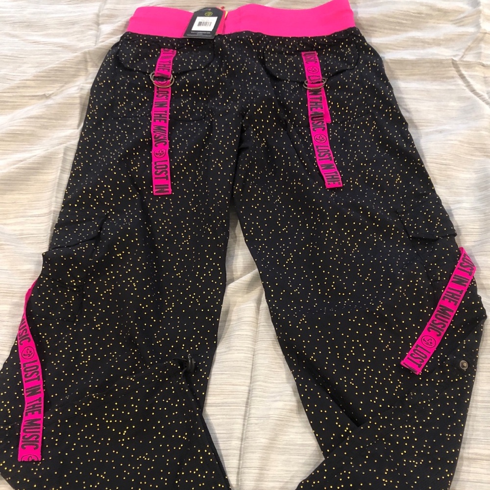 NWT*Zumba Fast Beats Cargo Pants - Bold Black (Spicy S)Blk &Neon Pink Dance